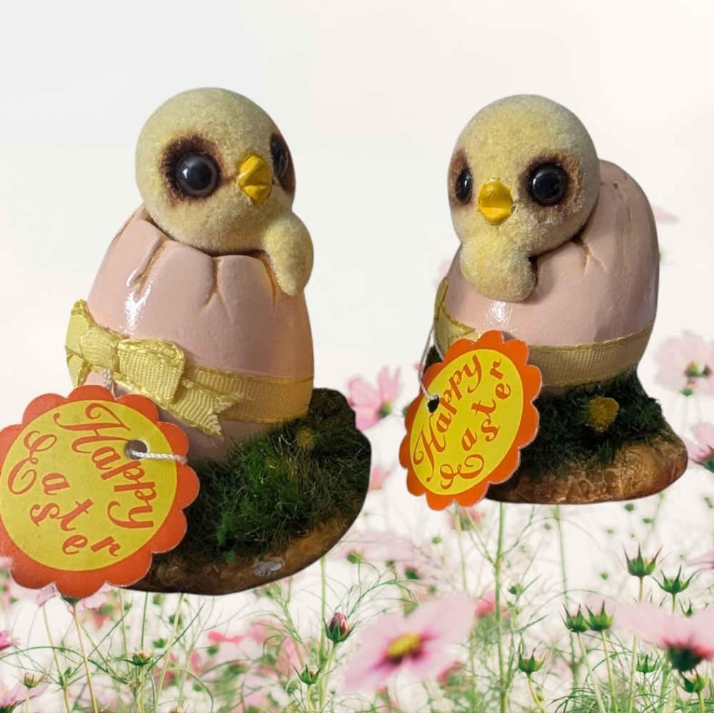Rare Easter Vintage Baby yellow chick Bird in Egg Shell Flocked Mcm‎
